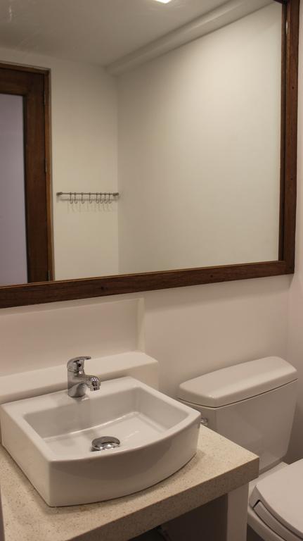 Brblock Boutique And Residences マカティ エクステリア 写真